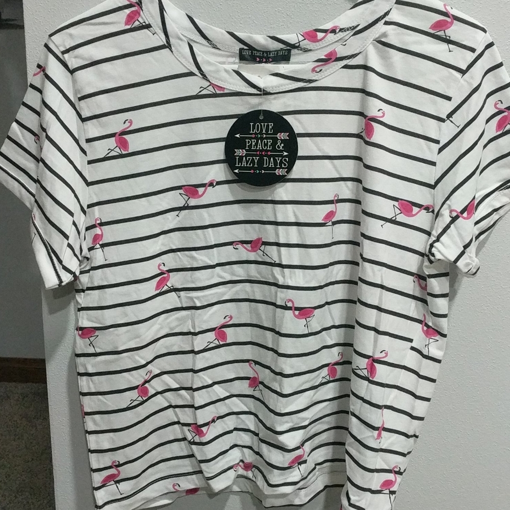Juniors large flamingo t-shirt